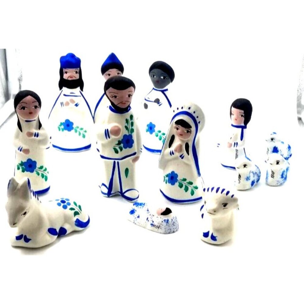 Mexican Tonala  Folk Art Pottery Nativity Set 13 piece  Blue & White Vintage